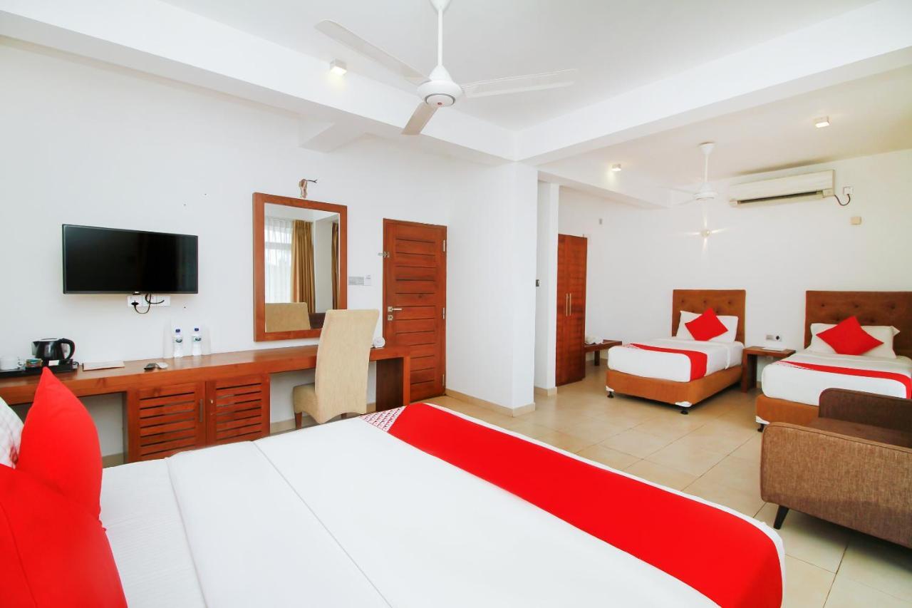 Oyo 314 Neo Holiday Home Katunayake Exterior photo