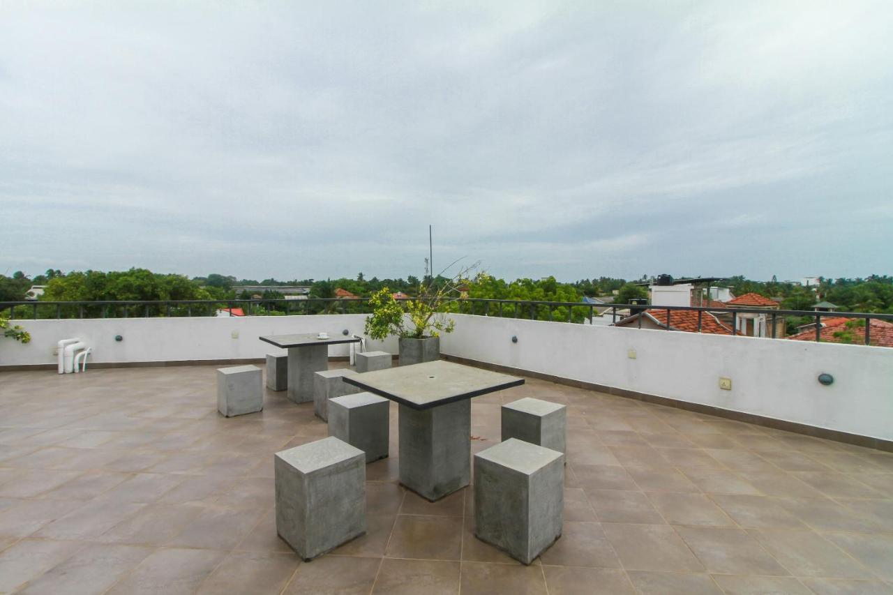 Oyo 314 Neo Holiday Home Katunayake Exterior photo