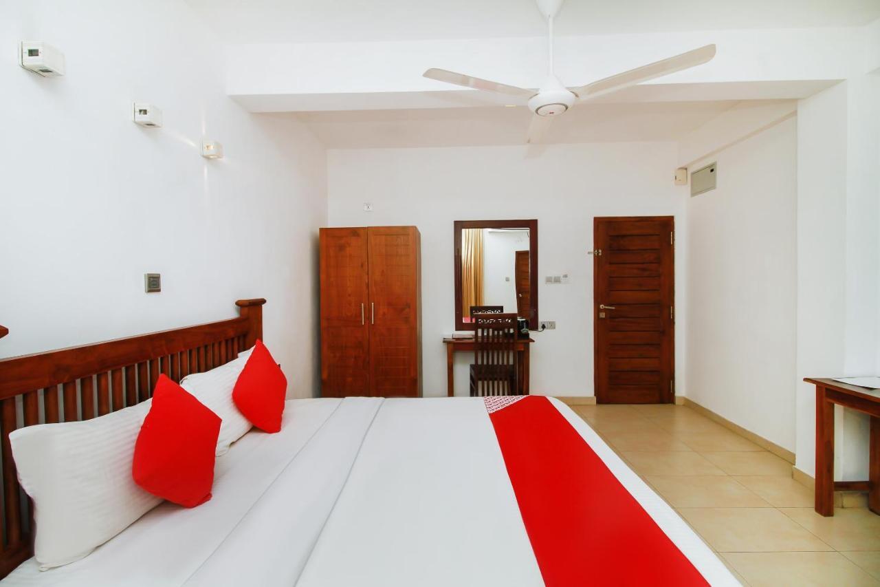 Oyo 314 Neo Holiday Home Katunayake Exterior photo