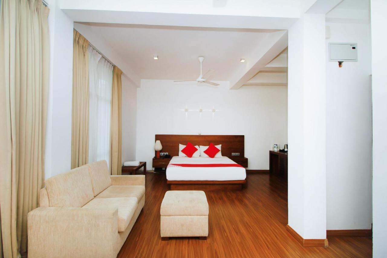 Oyo 314 Neo Holiday Home Katunayake Exterior photo