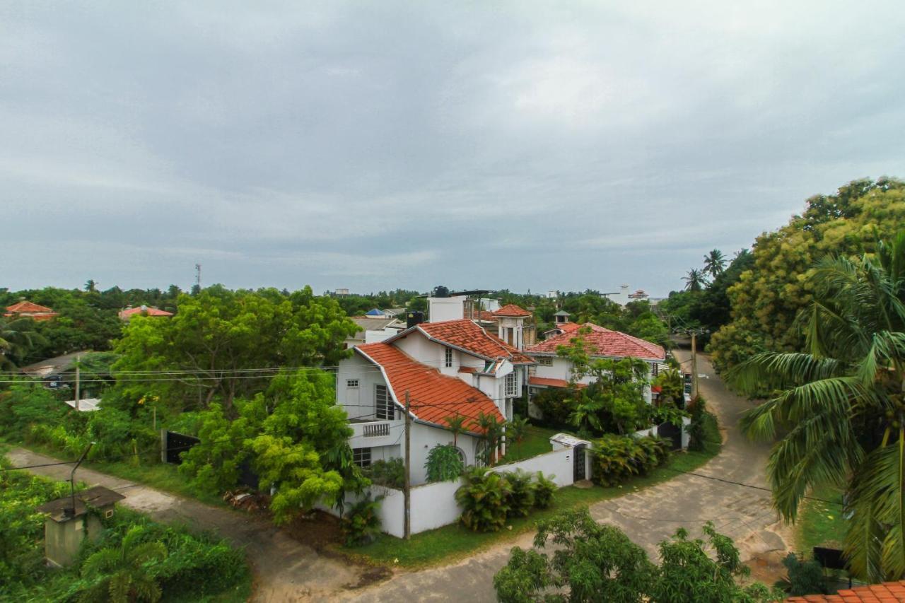 Oyo 314 Neo Holiday Home Katunayake Exterior photo