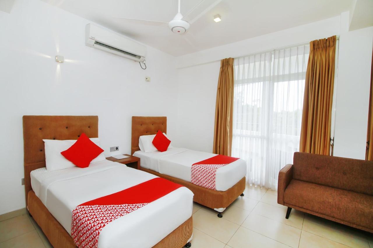 Oyo 314 Neo Holiday Home Katunayake Exterior photo