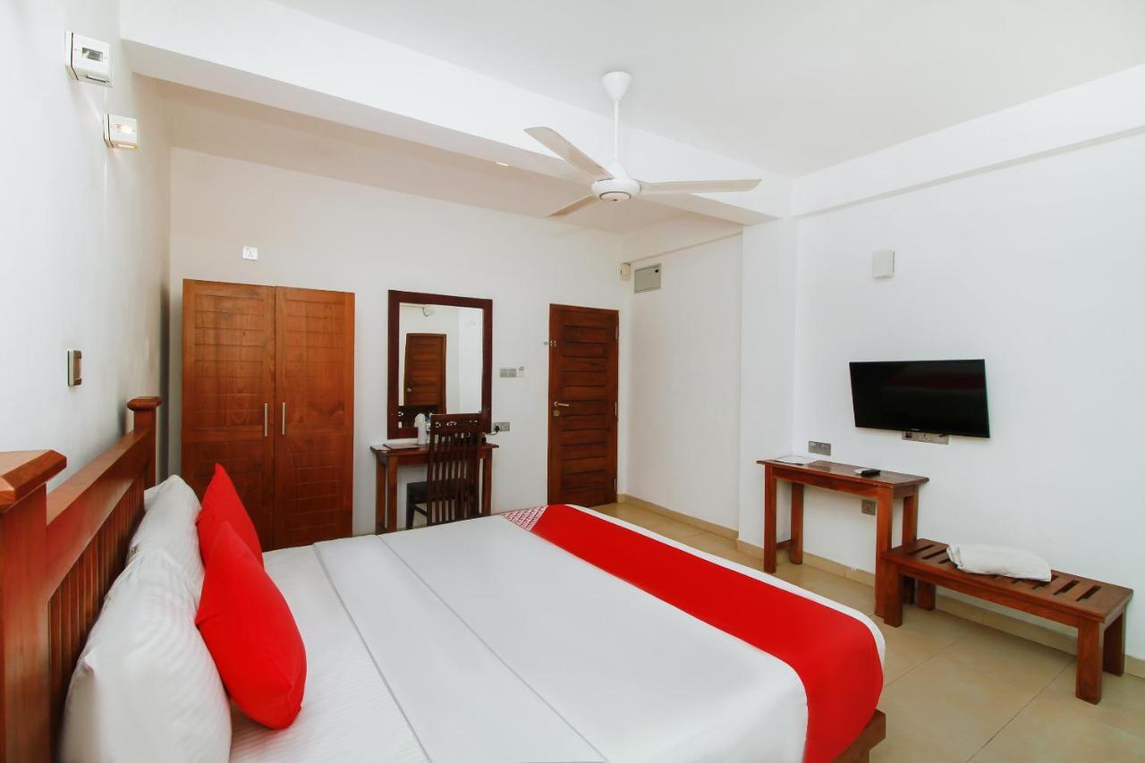 Oyo 314 Neo Holiday Home Katunayake Exterior photo