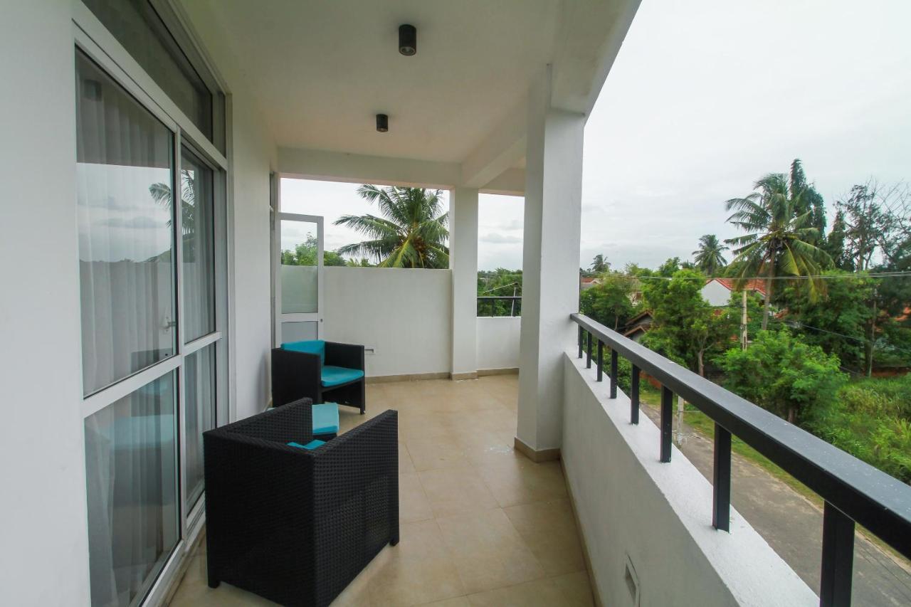 Oyo 314 Neo Holiday Home Katunayake Exterior photo