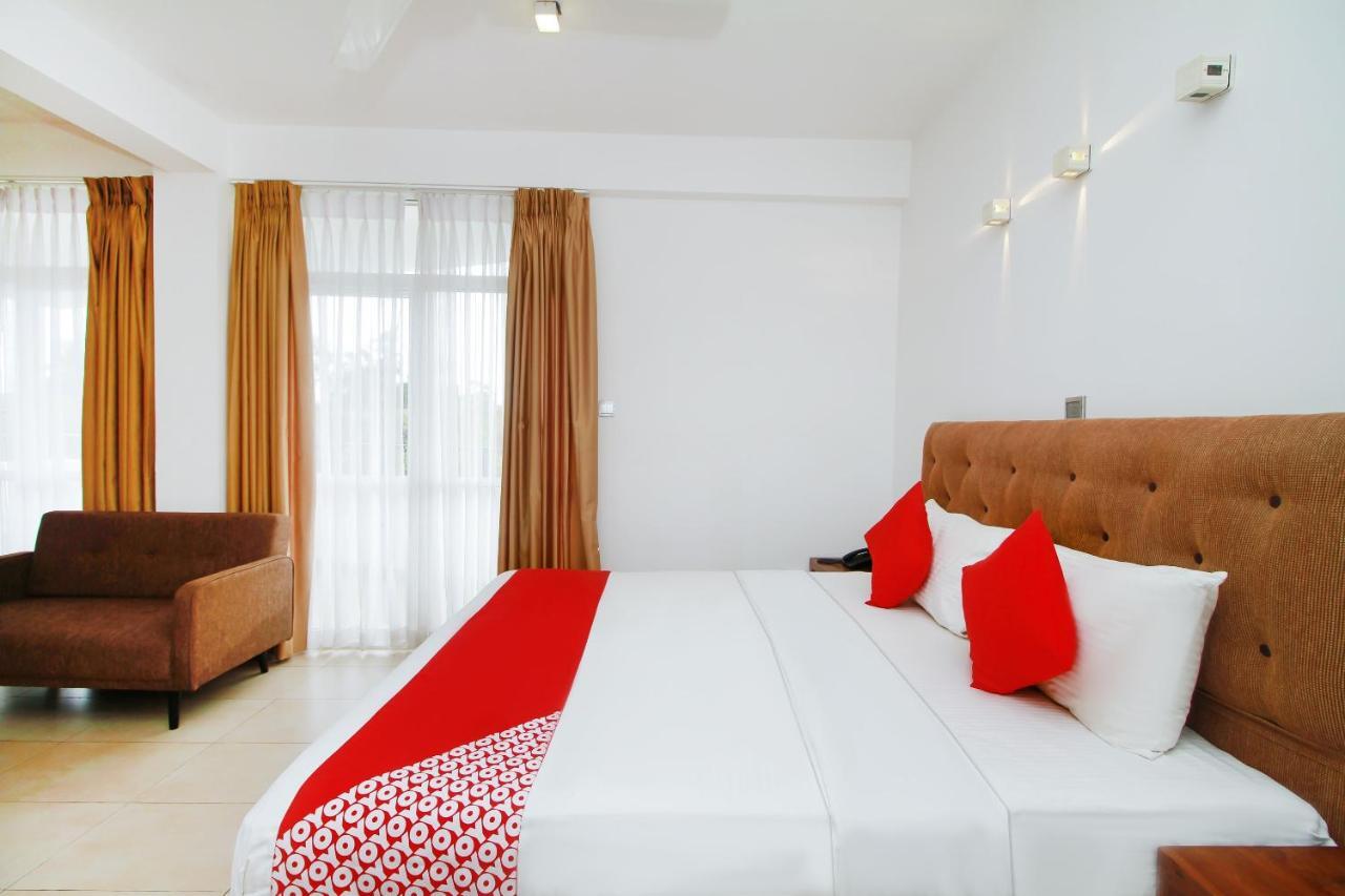 Oyo 314 Neo Holiday Home Katunayake Exterior photo