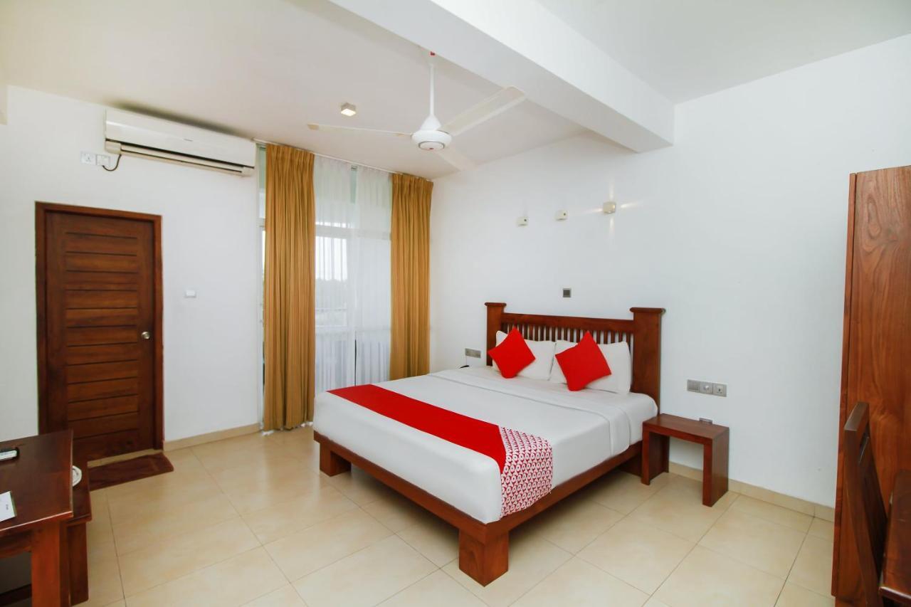 Oyo 314 Neo Holiday Home Katunayake Exterior photo